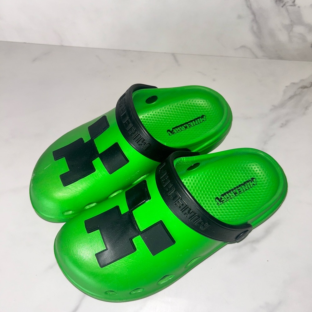 Green Popular Minecraft Viral Crocs Good Quality